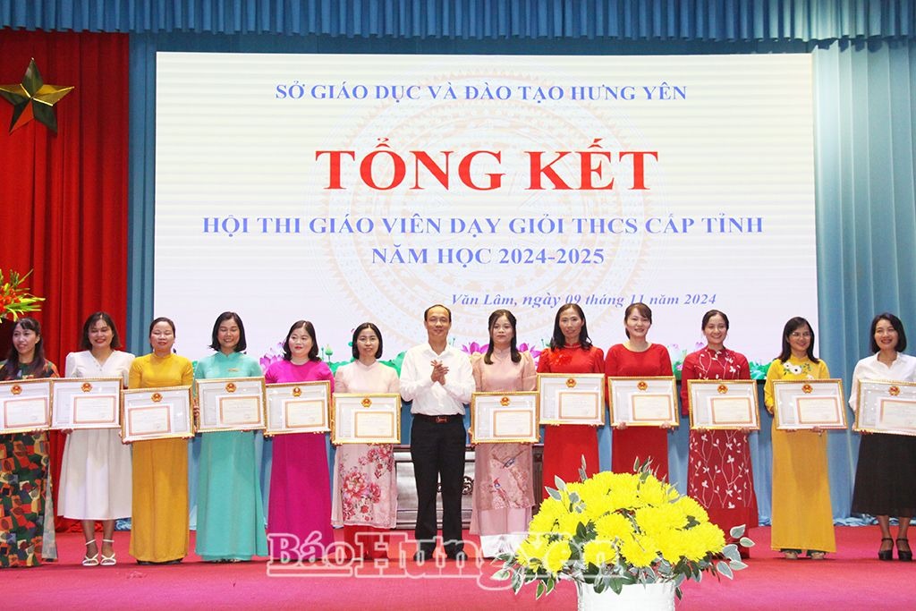 Công nhận 23 giáo viên dạy giỏi trung học cơ sở cấp tỉnh, năm học 2024-2025