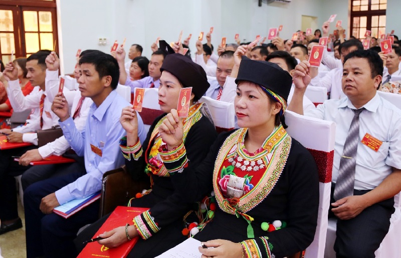 Đấu tranh, ngăn chặn, đẩy lùi tình trạng tố cáo sai sự thật của một số cán bộ, đảng viên hiện nay