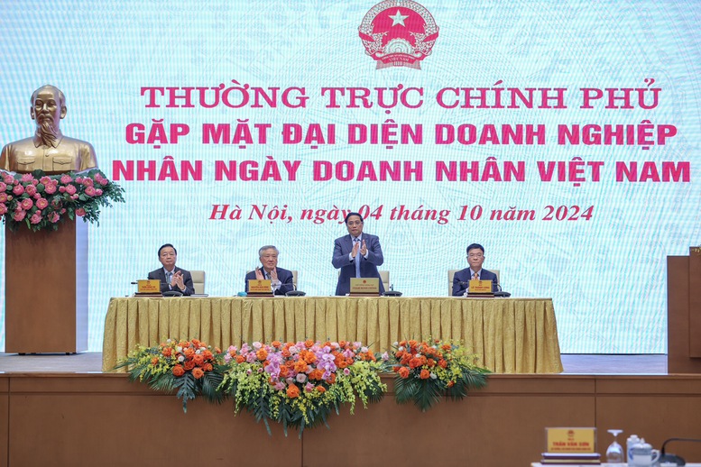 TỔNG THUẬT: Thường trực Chính phủ gặp mặt các doanh nghiệp