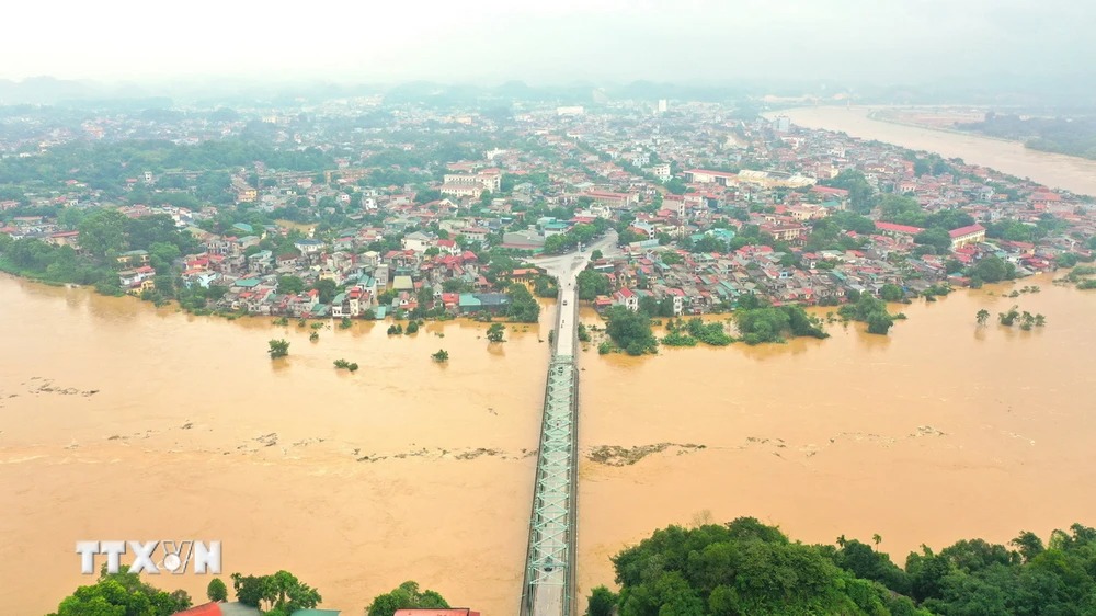 Hưng Yên phát lệnh báo động II trên tuyến đê tả sông Luộc 